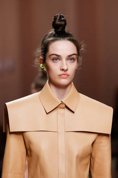 Look 90
